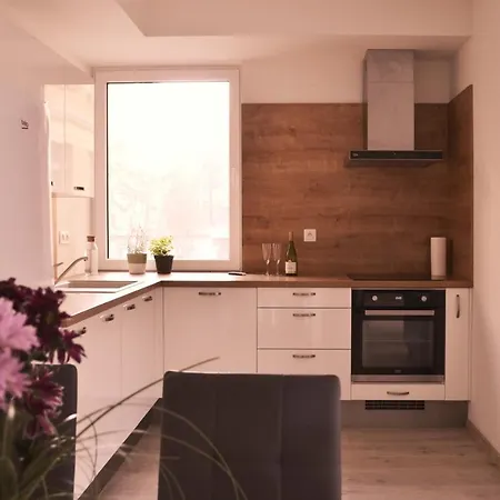 Elegant Escape I - Centre Apartment Bratislava
