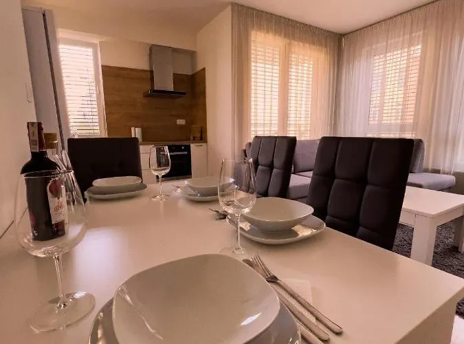 Elegant Escape I - Centre & Free Parking