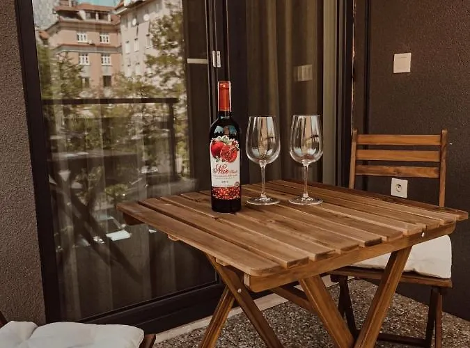 Elegant Escape I - Centre & Free Parking *