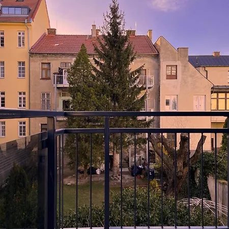 Elegant Escape I - Centre & Free Parking Apartman *