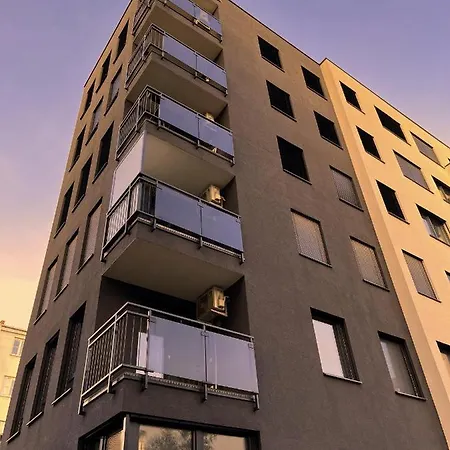 דירה Elegant Escape I - Centre & Free Parking ברטיסלאבה