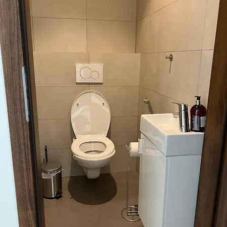 Elegant Escape I - Centre & Free Parking דירה